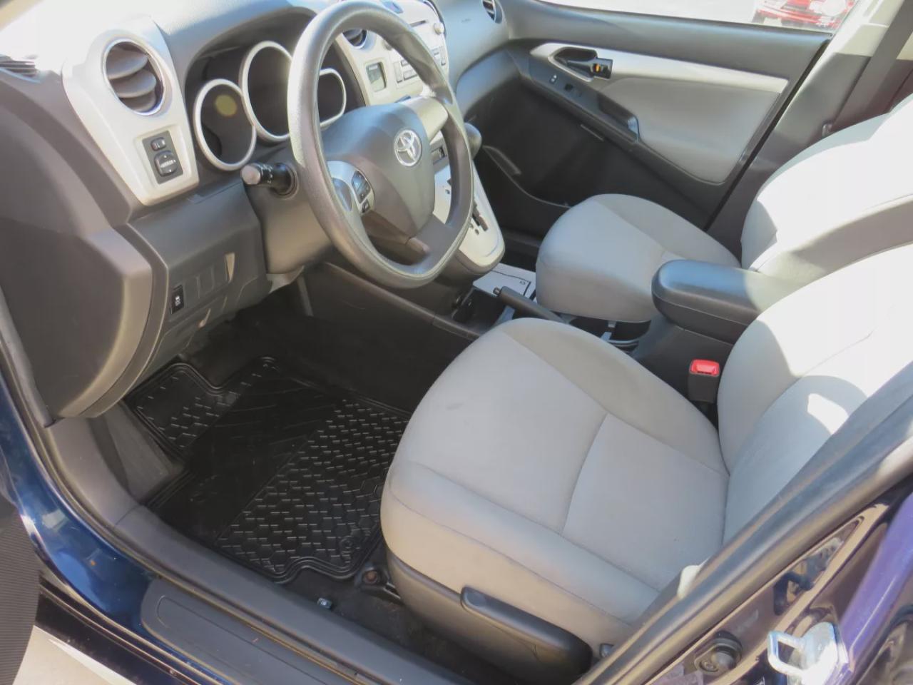 2011 Toyota Matrix Base (**CLEAN TITLE/NO ACCIDENTS!!**SAFETY/CERTIFIED!!**AUTOMATIC**A/C**POWER DOORS**POWER LOCKS**CD PLAYER**CRUISE CONTROL**) Photo3