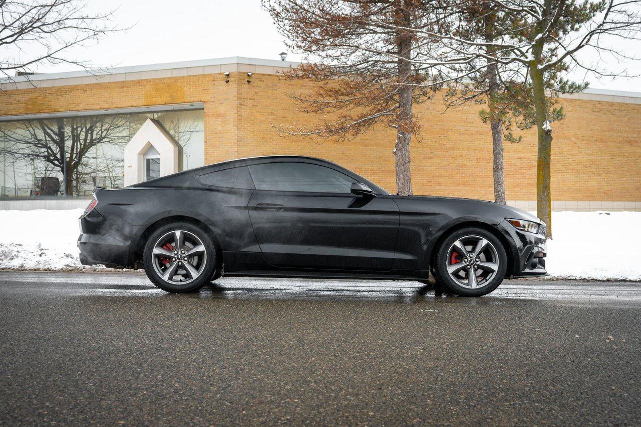 2017 Ford Mustang V6 Photo3