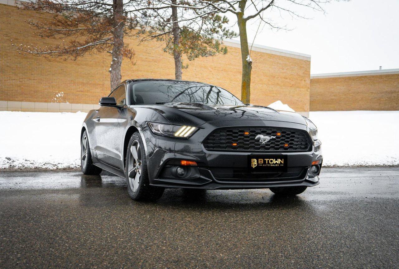 2017 Ford Mustang V6 Photo