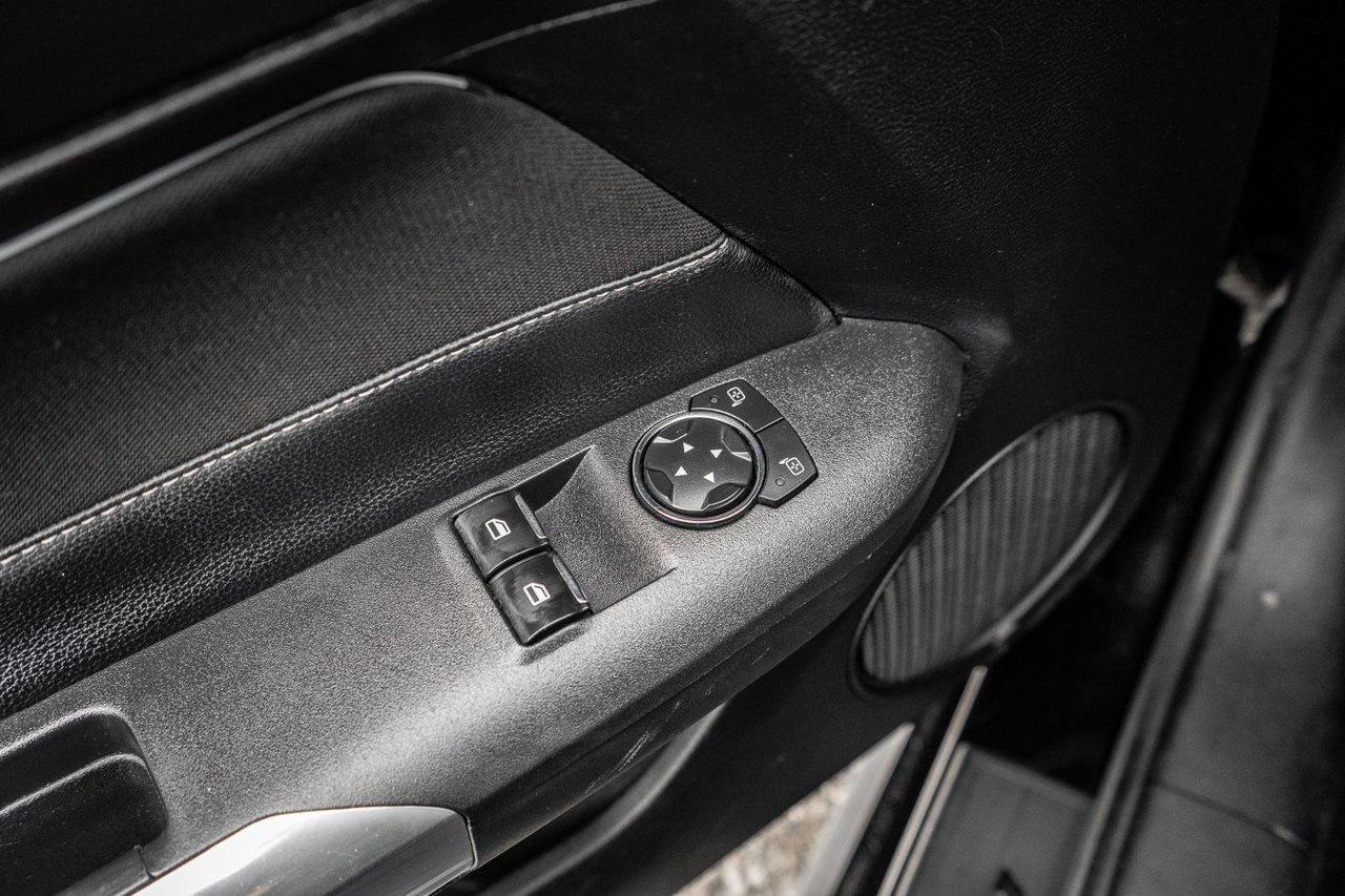 2017 Ford Mustang V6 Photo