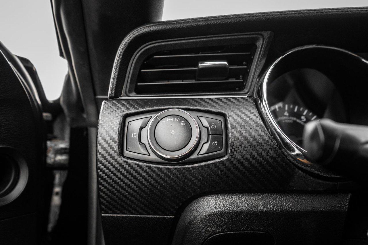 2017 Ford Mustang V6 Photo