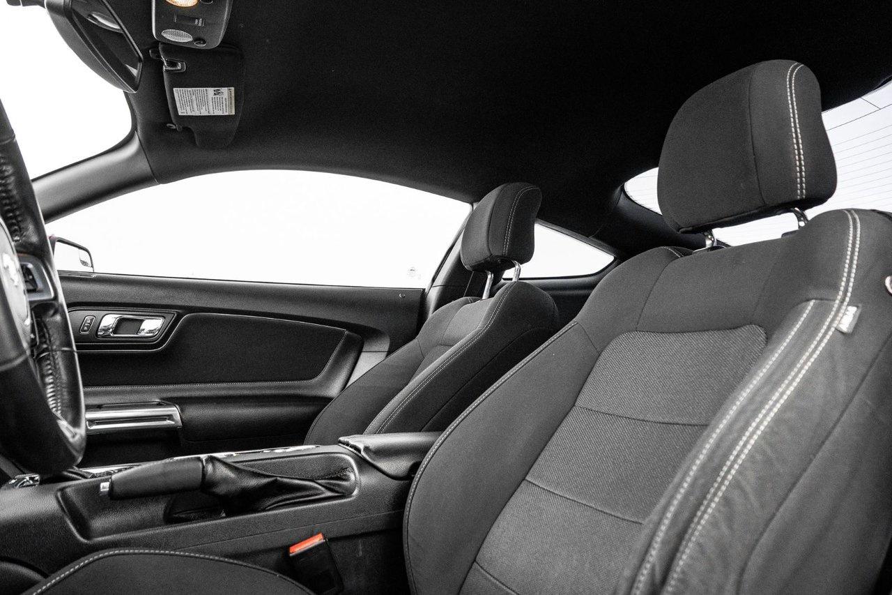 2017 Ford Mustang V6 Photo