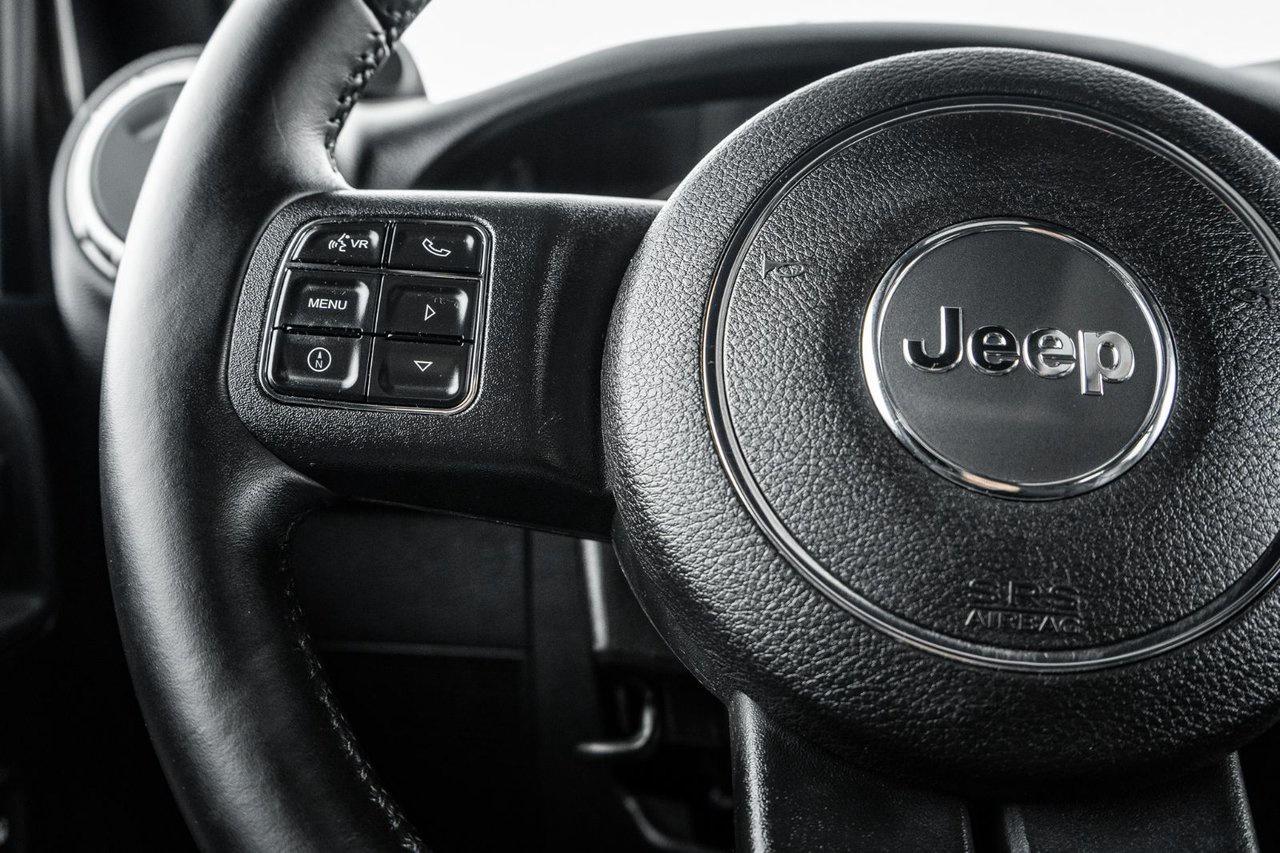 2014 Jeep Wrangler Unlimited Sahara Photo