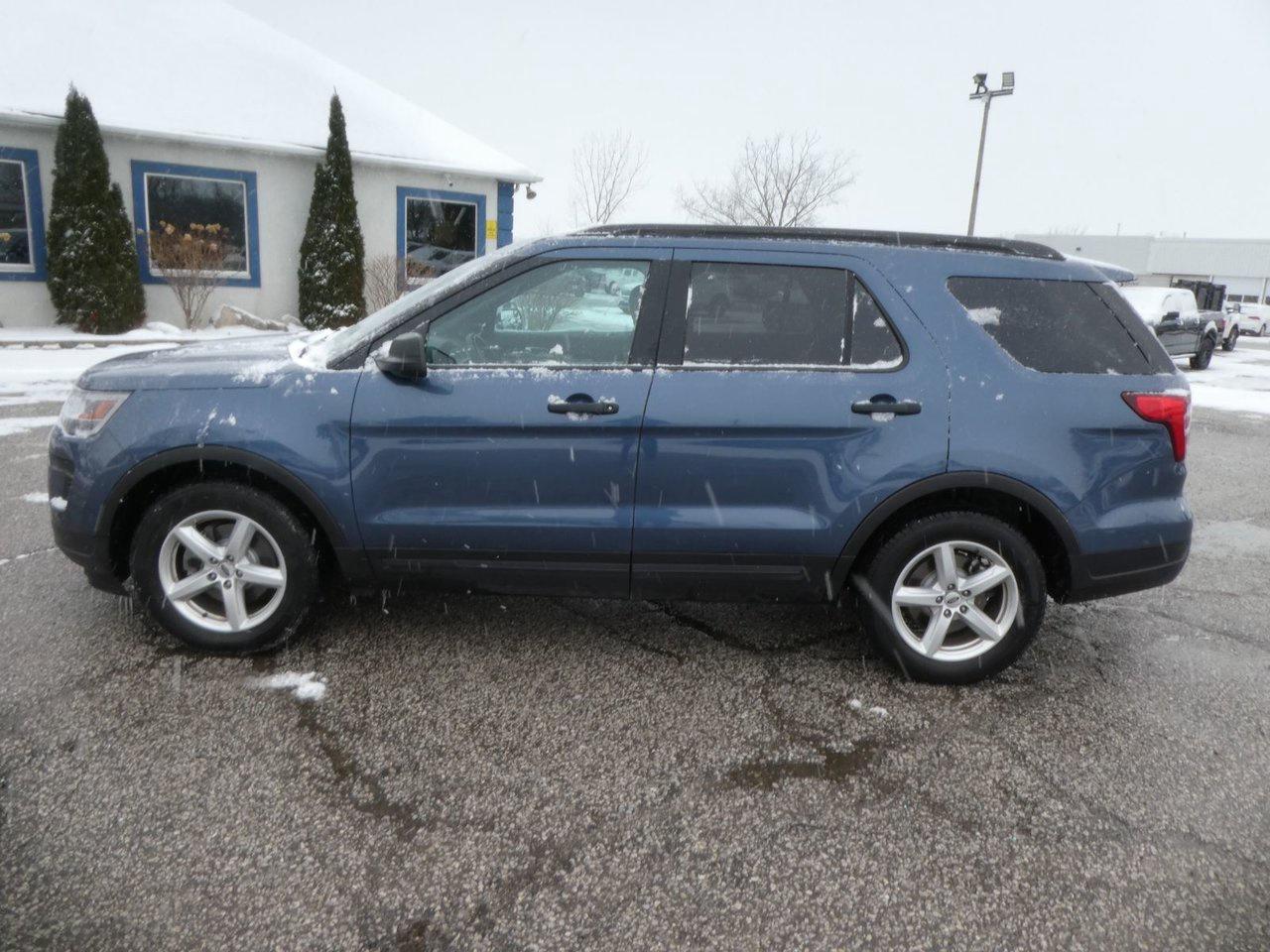 2018 Ford Explorer Base Photo