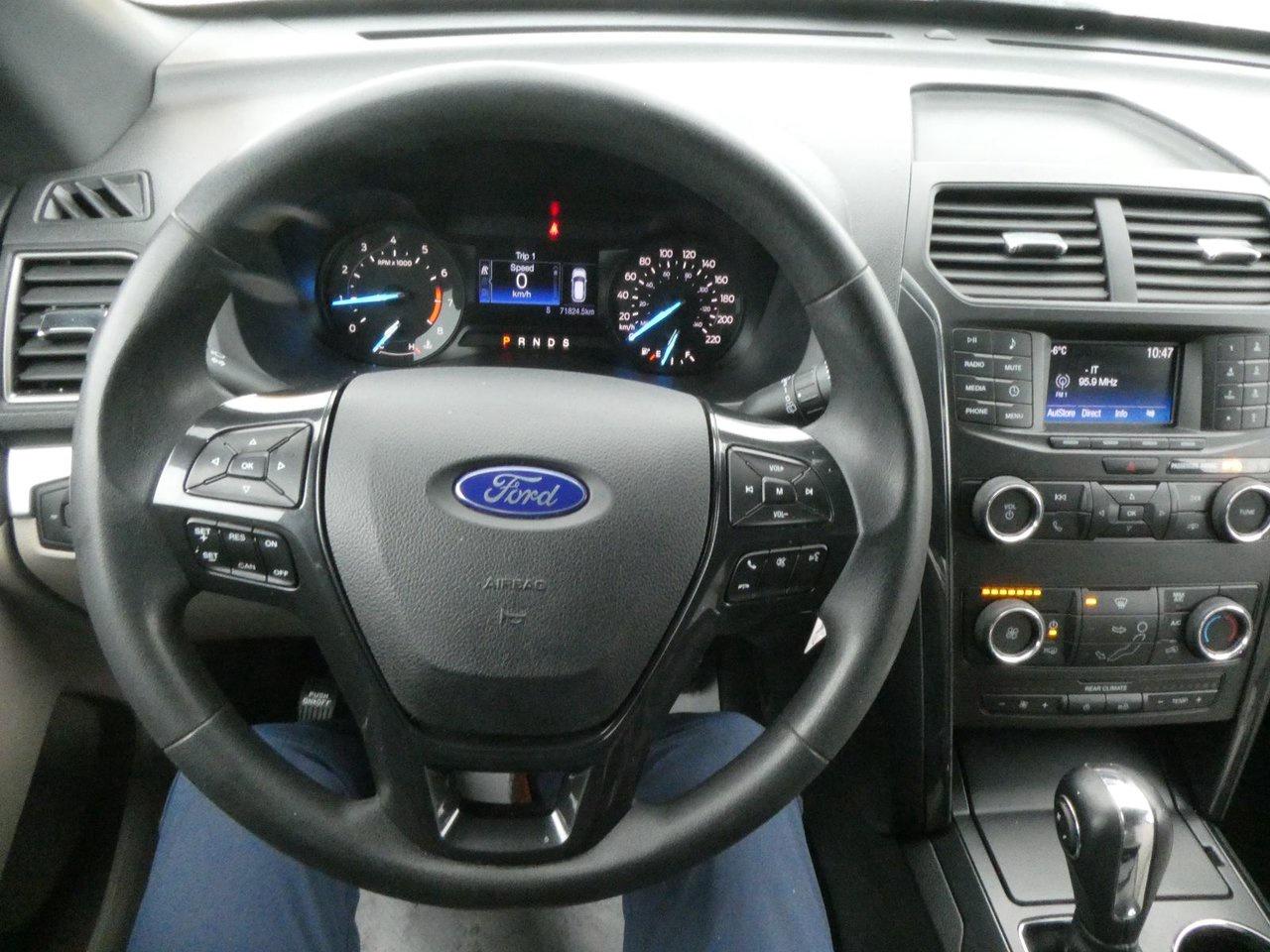 2018 Ford Explorer Base Photo