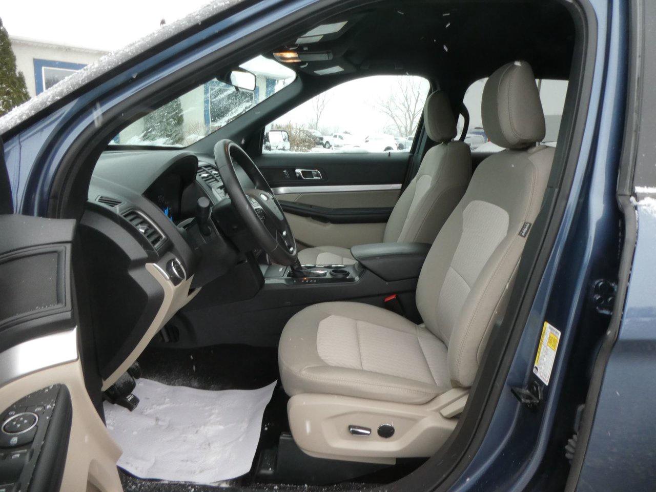2018 Ford Explorer Base Photo