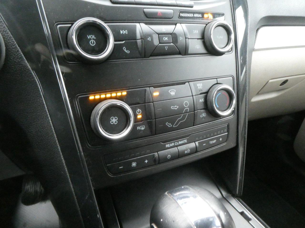 2018 Ford Explorer Base Photo