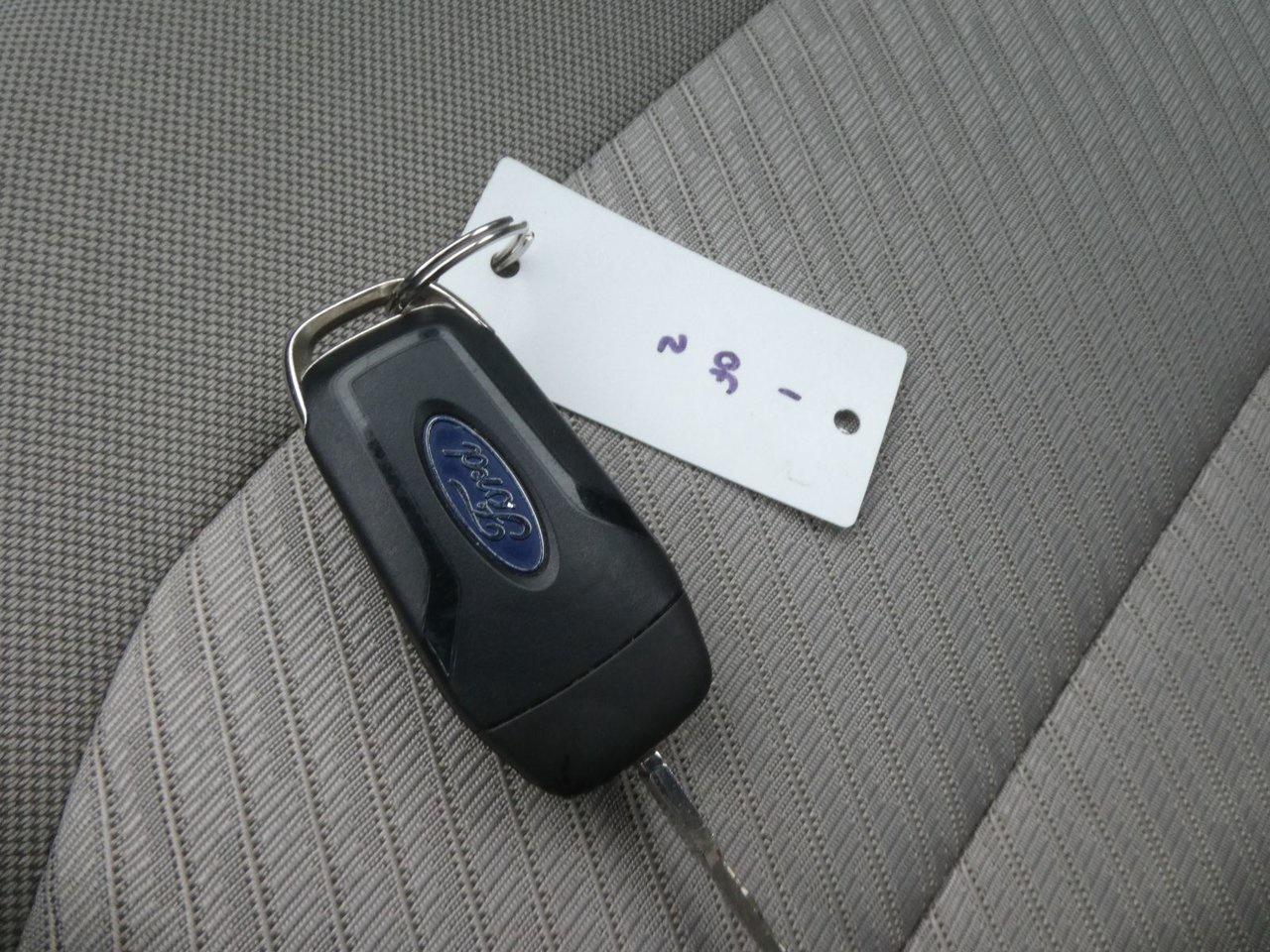 2018 Ford Explorer Base Photo