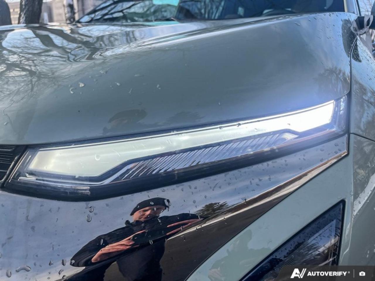 2025 Chevrolet Equinox ACTIV  ACTIV, AWD, LEATHER, LOW KM! Photo