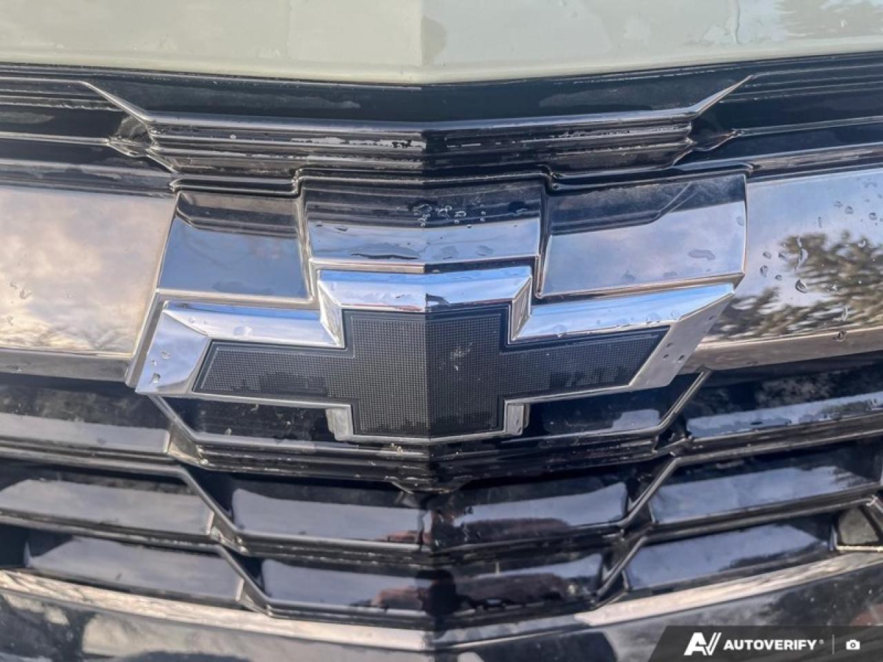 2025 Chevrolet Equinox ACTIV  ACTIV, AWD, LEATHER, LOW KM! Photo