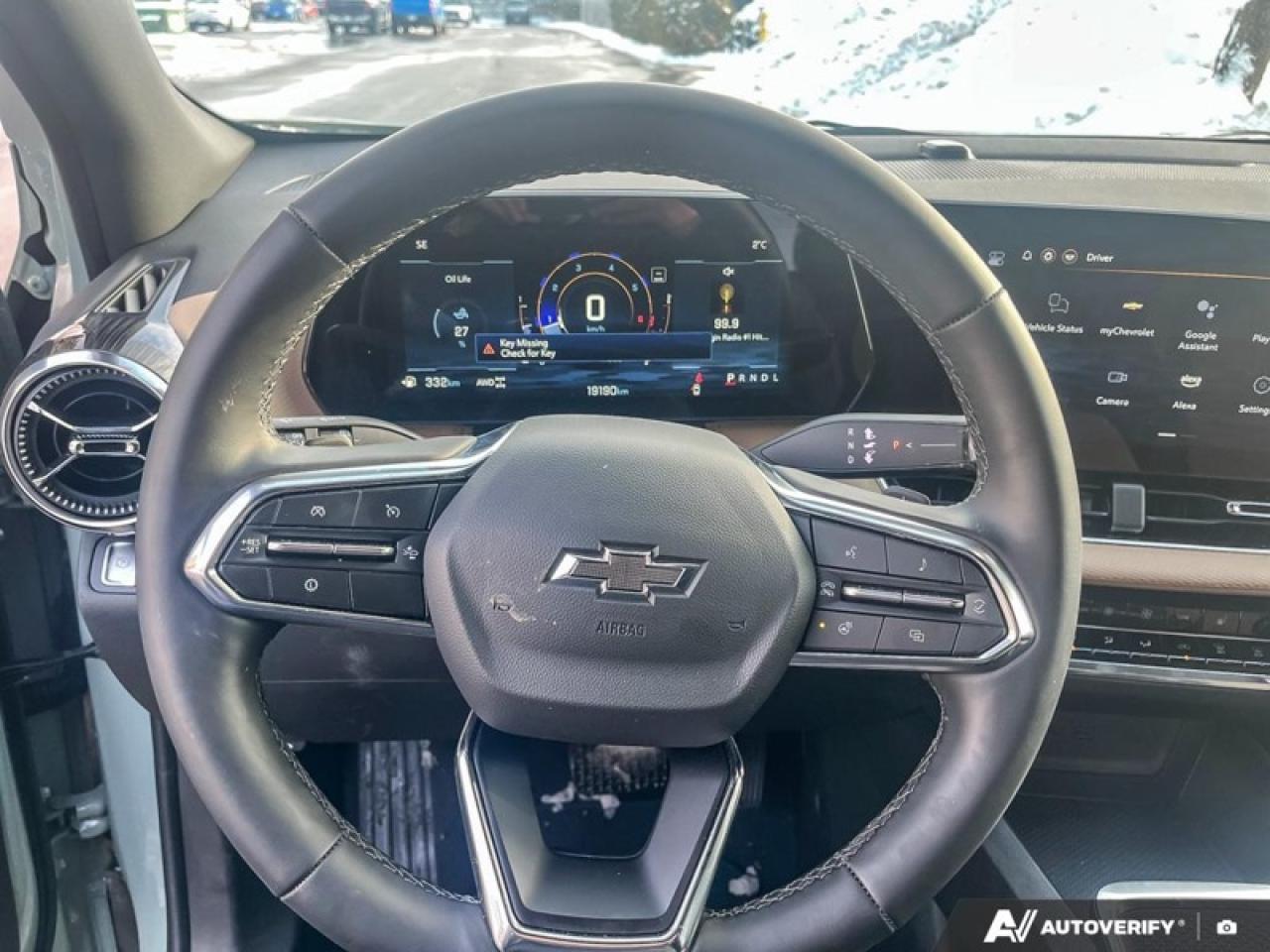 2025 Chevrolet Equinox ACTIV  ACTIV, AWD, LEATHER, LOW KM! Photo