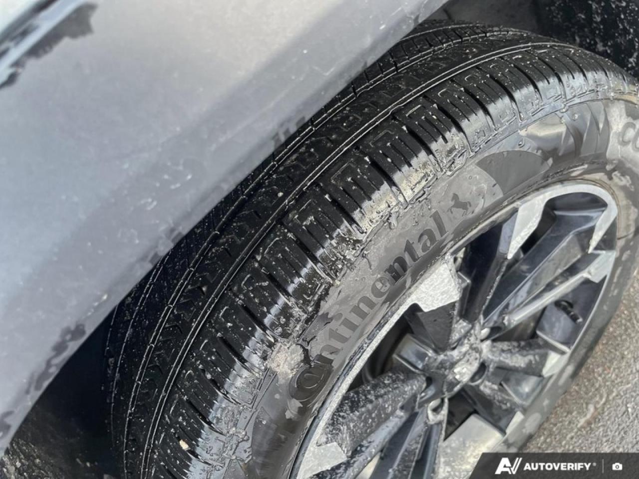 2025 Chevrolet Equinox RS  RS AWD ONE OWNER Photo