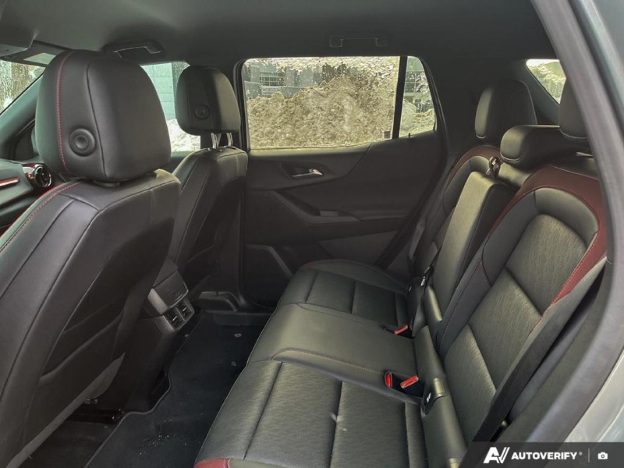 2025 Chevrolet Equinox RS  RS AWD ONE OWNER Photo