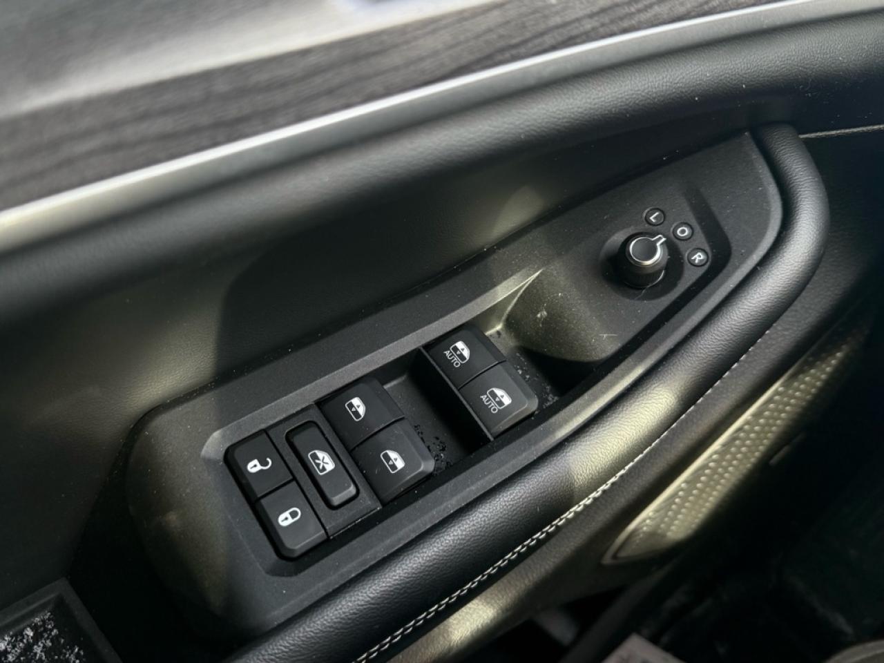 2022 Jeep Grand Cherokee L Limited  - Leather Seats - $136.71 /Wk Photo