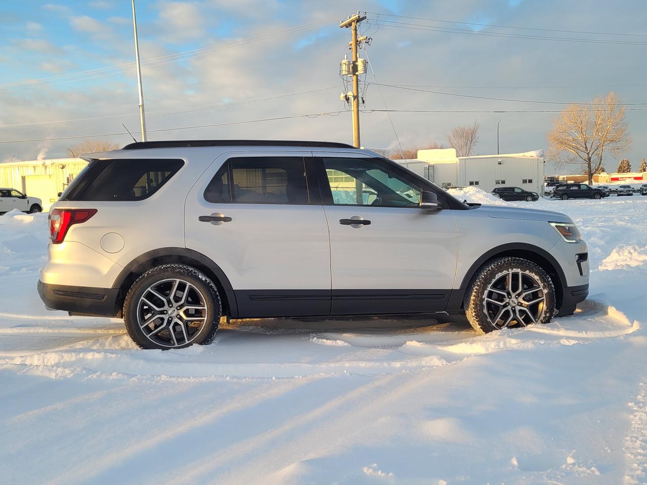 2018 Ford Explorer SPORT Photo4