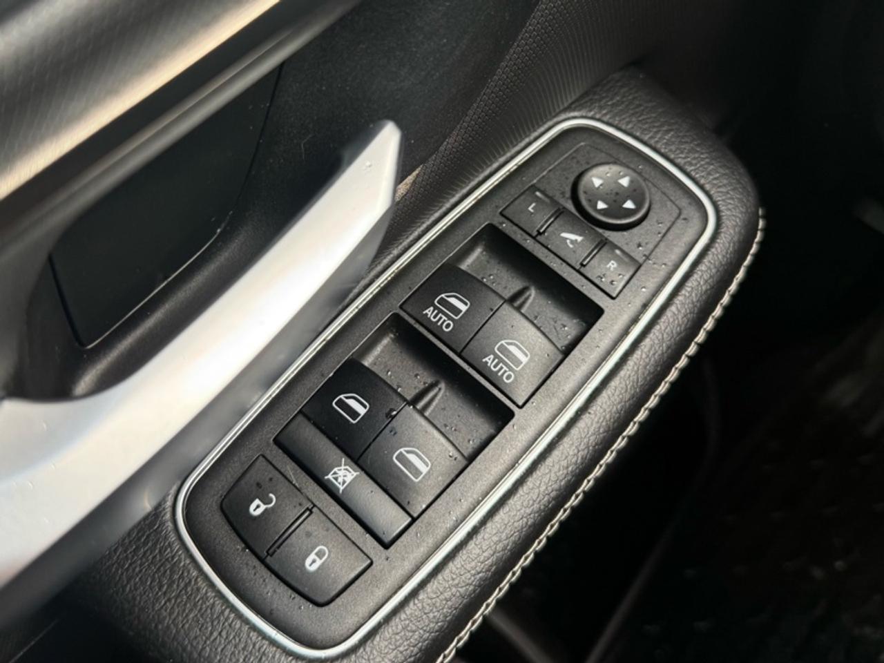 2022 RAM 1500 Sport  - Android Auto -  Apple CarPlay Photo