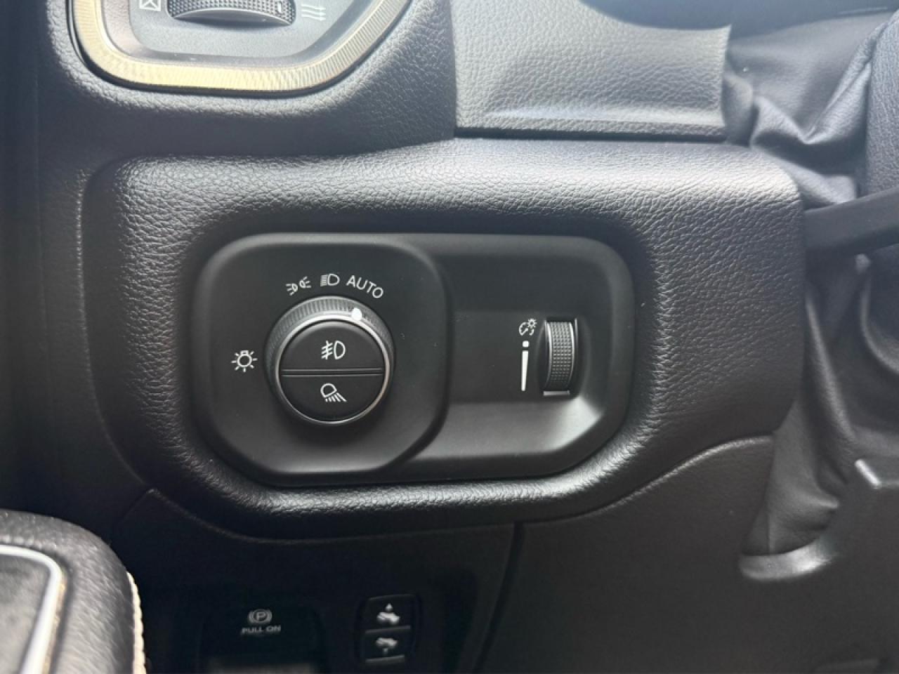 2022 RAM 1500 Sport  - Android Auto -  Apple CarPlay Photo