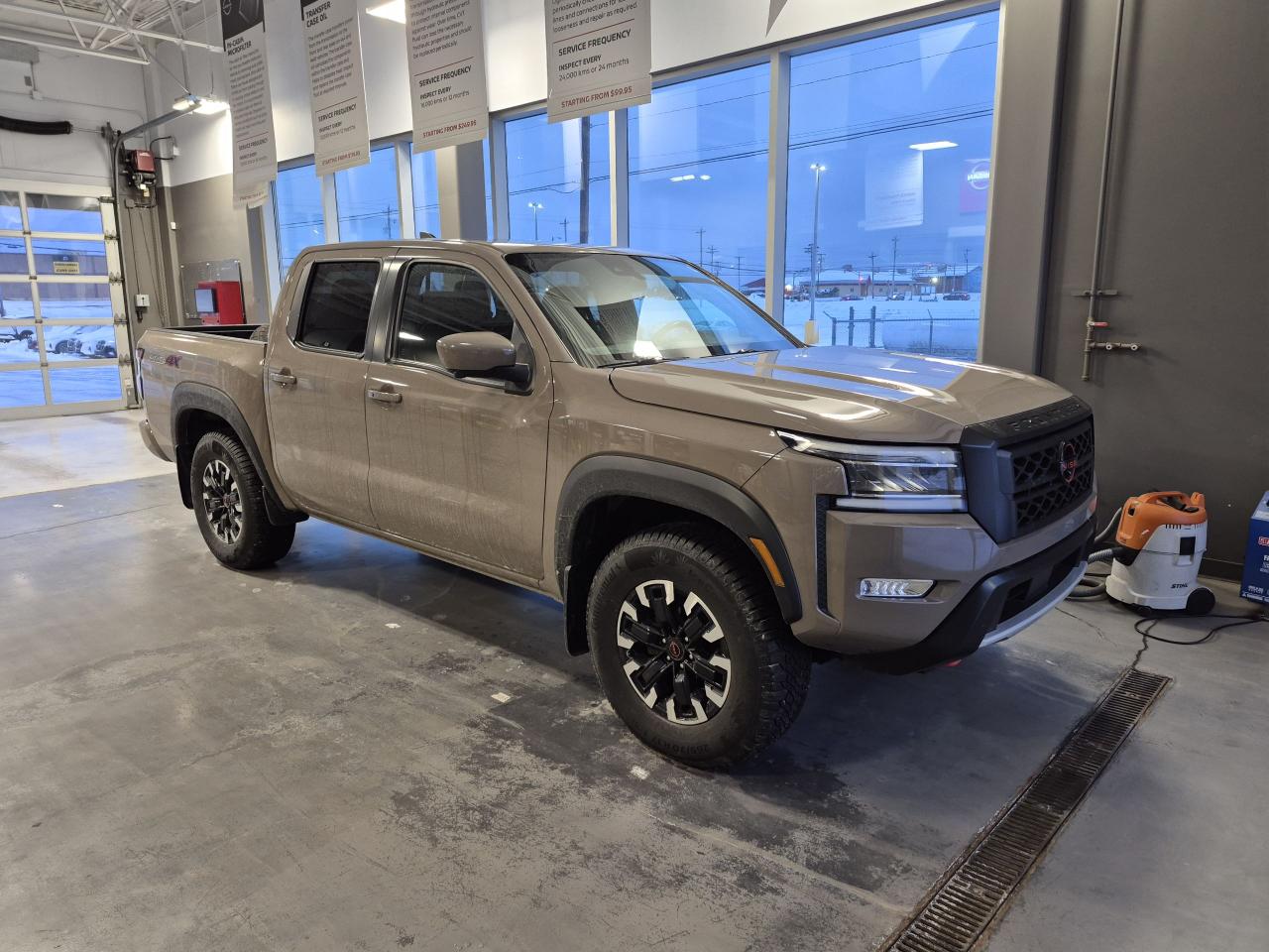 2022 Nissan Frontier Pro-4X Photo1