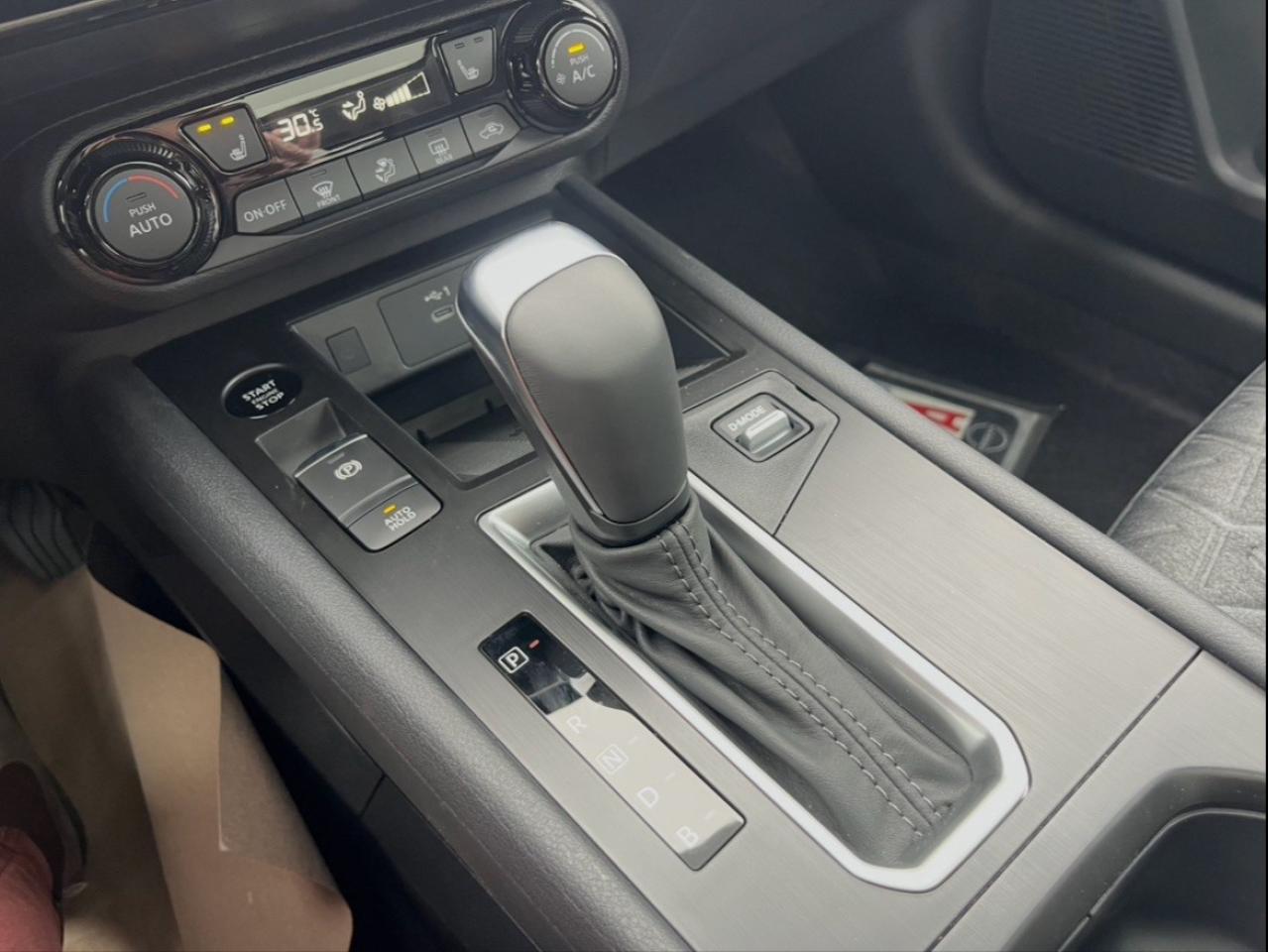 2026 Nissan Kicks S AWD Photo