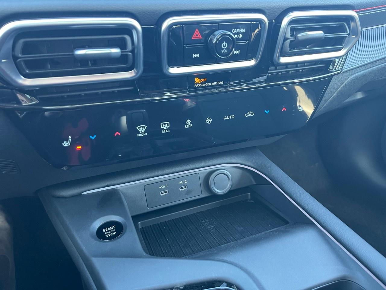 2026 Nissan Sentra SR SEDAN Photo