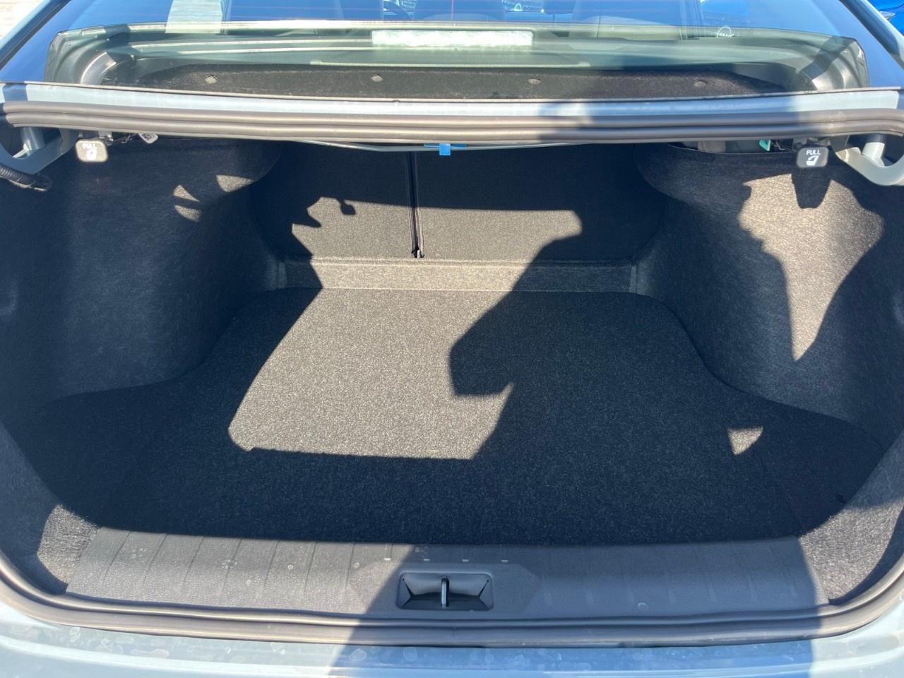 2026 Nissan Sentra SR SEDAN Photo