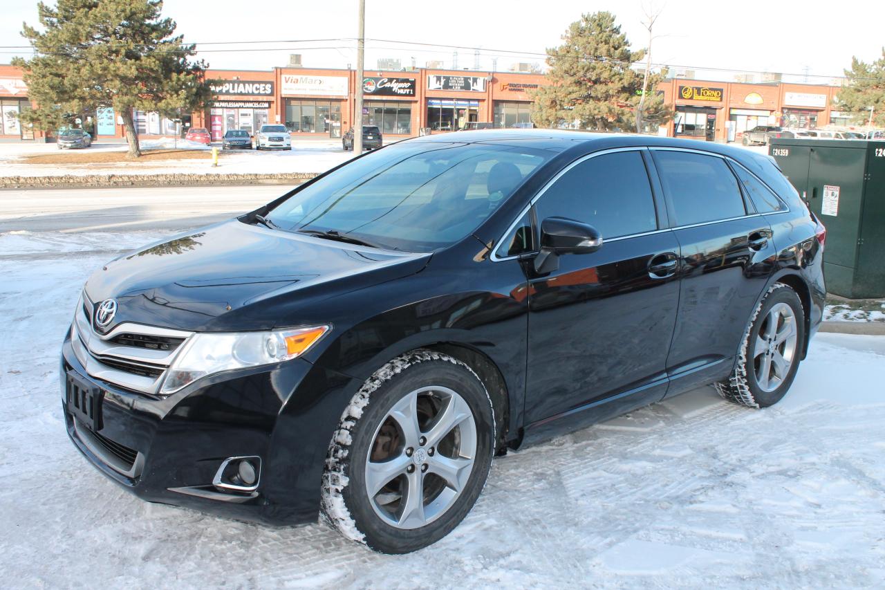 2016 Toyota Venza XLE Photo