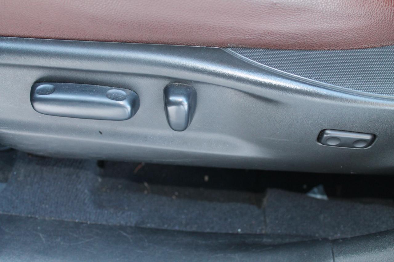 2016 Toyota Venza XLE Photo