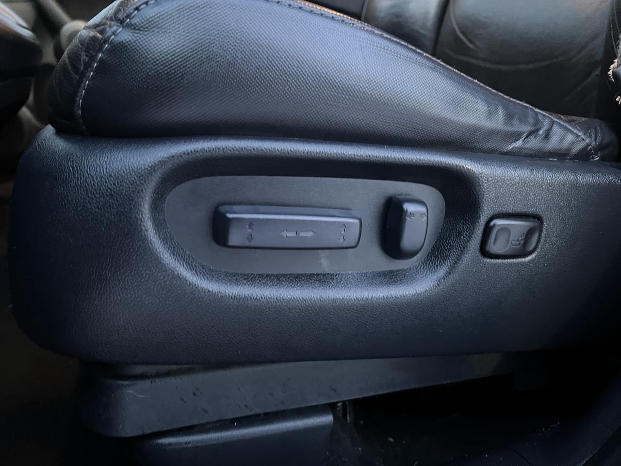 2010 Honda CR-V EX-L WITH NAVIGATION Photo