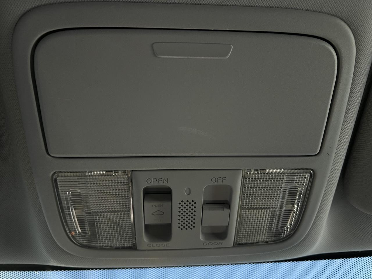 2010 Honda CR-V EX-L WITH NAVIGATION Photo