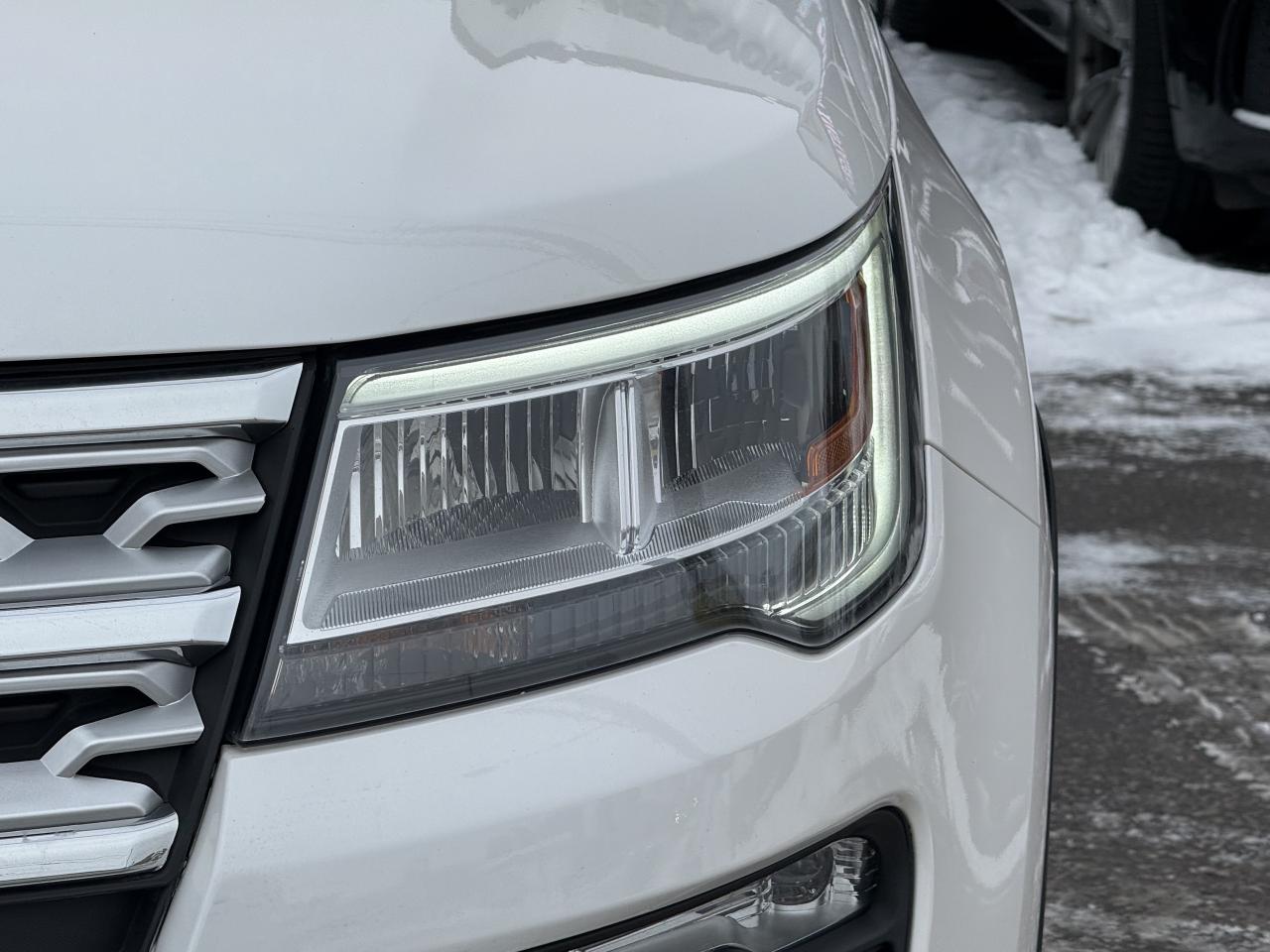 2018 Ford Explorer PLATINUM | PANO | 7 SEATER | Photo