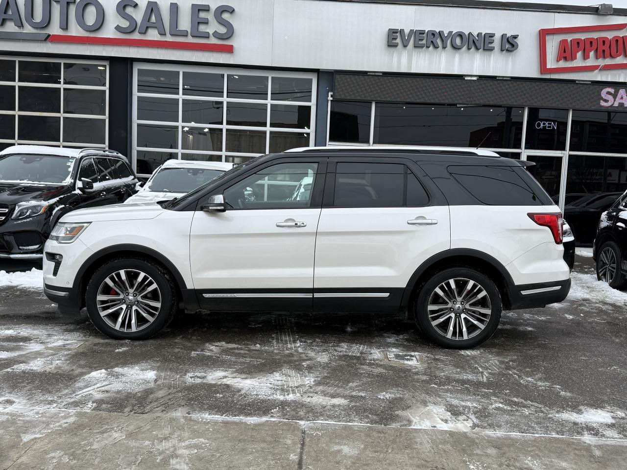 2018 Ford Explorer PLATINUM | PANO | 7 SEATER | Photo