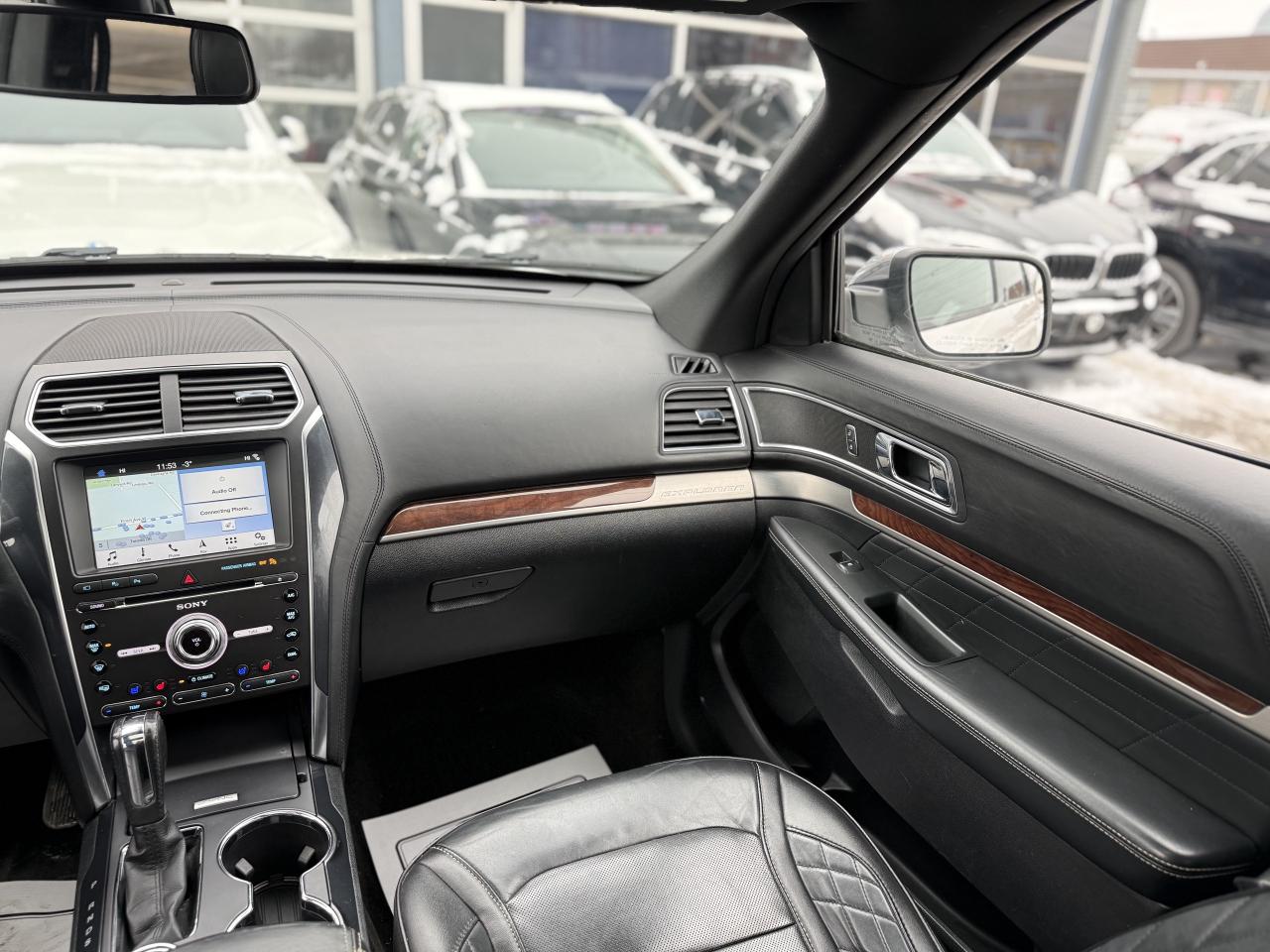 2018 Ford Explorer PLATINUM | PANO | 7 SEATER | Photo