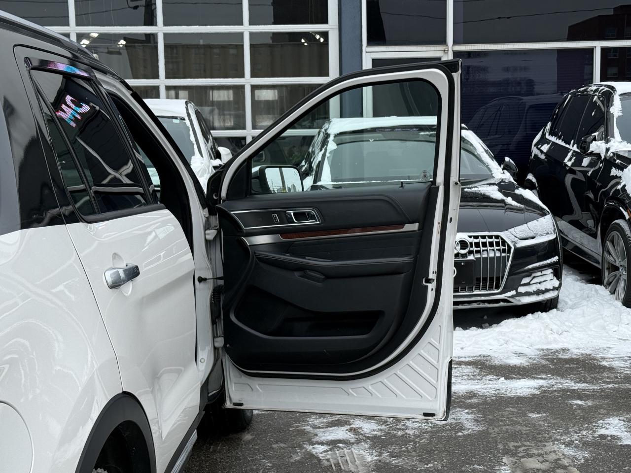 2018 Ford Explorer PLATINUM | PANO | 7 SEATER | Photo