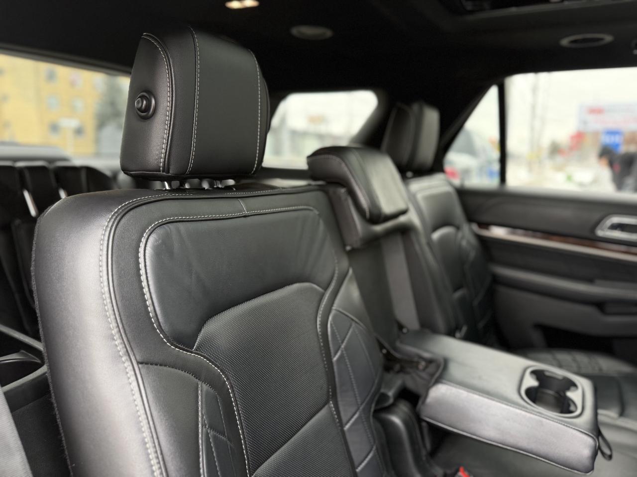 2018 Ford Explorer PLATINUM | PANO | 7 SEATER | Photo