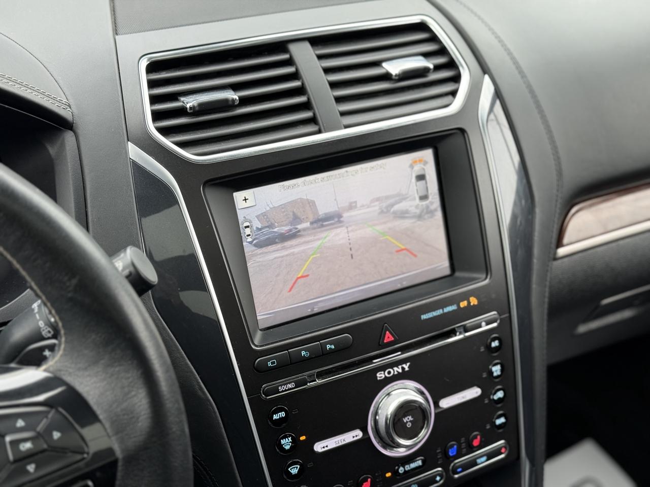 2018 Ford Explorer PLATINUM | PANO | 7 SEATER | Photo