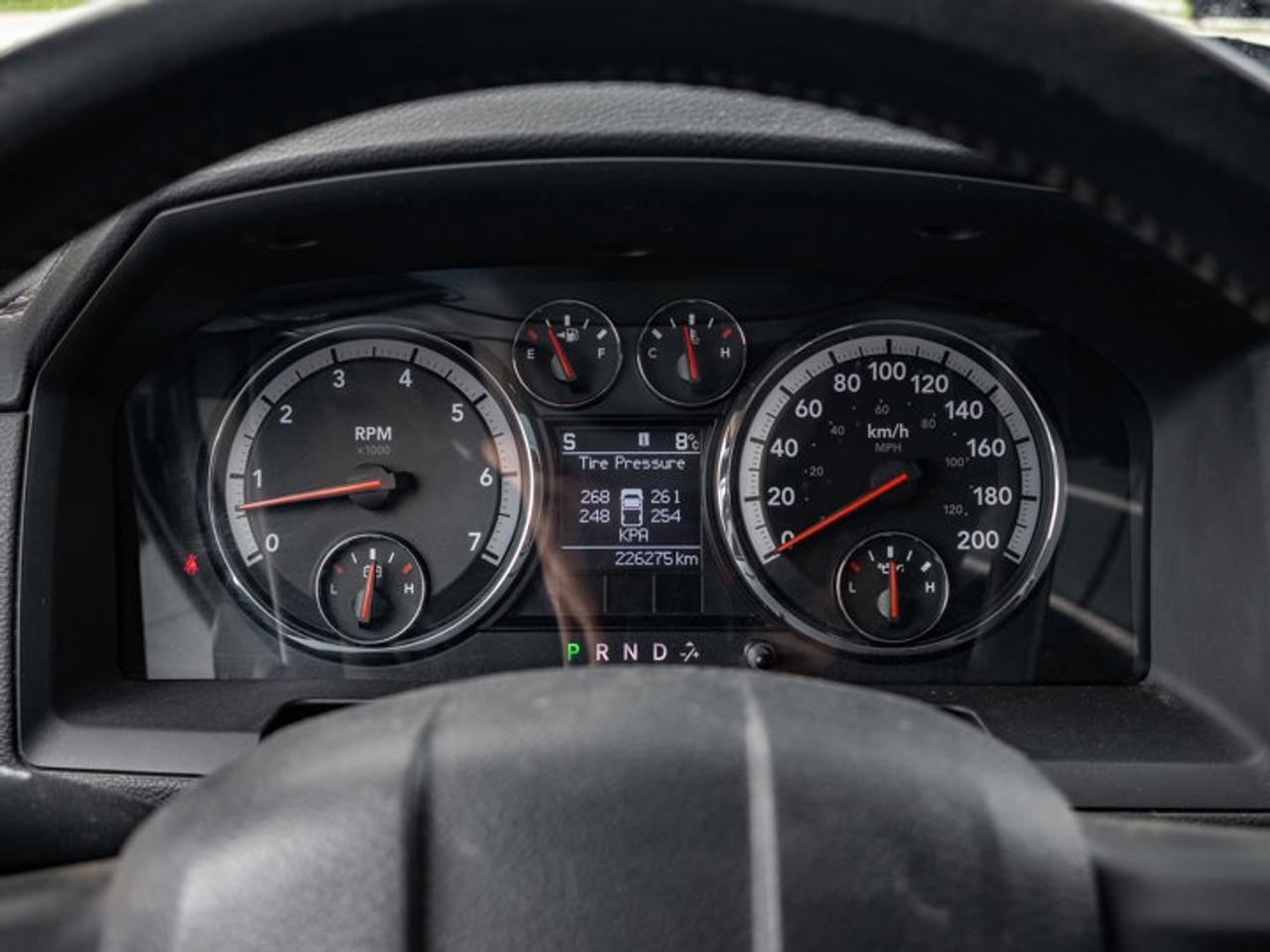 2012 RAM 1500 SPORT Photo3