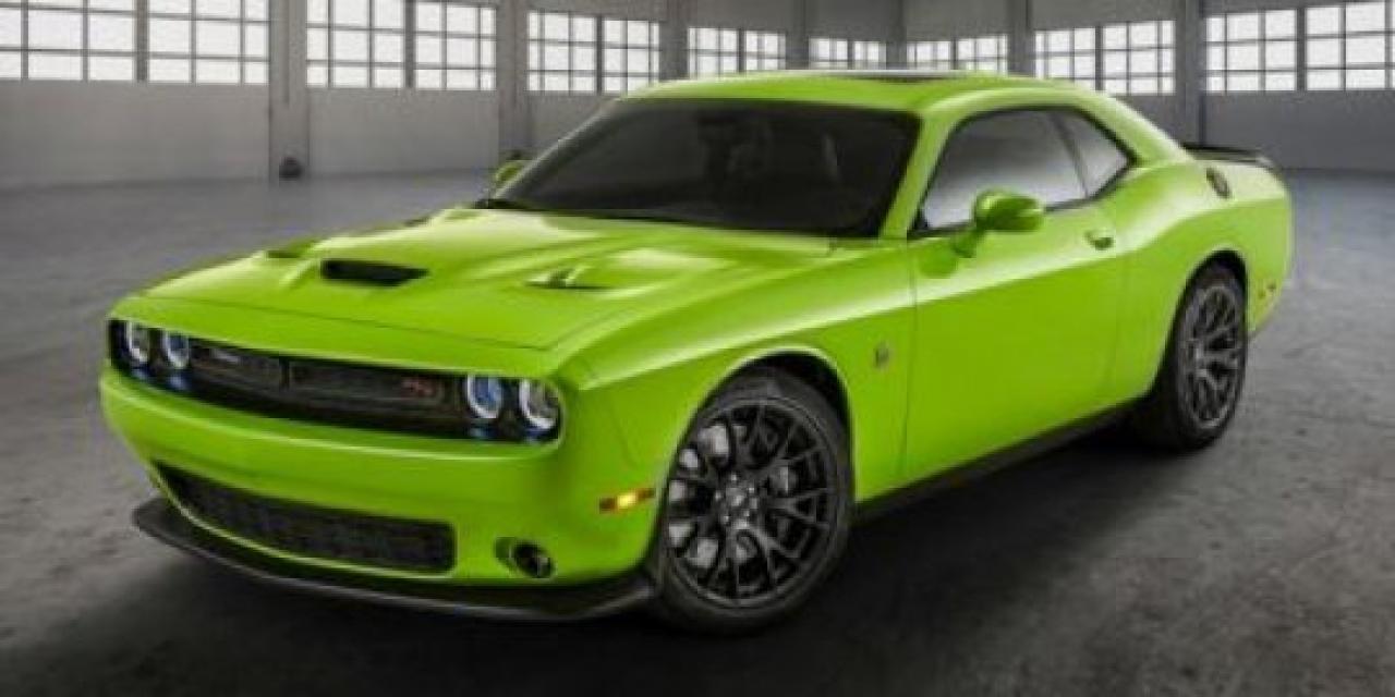 2023 Dodge Challenger R/T Photo0