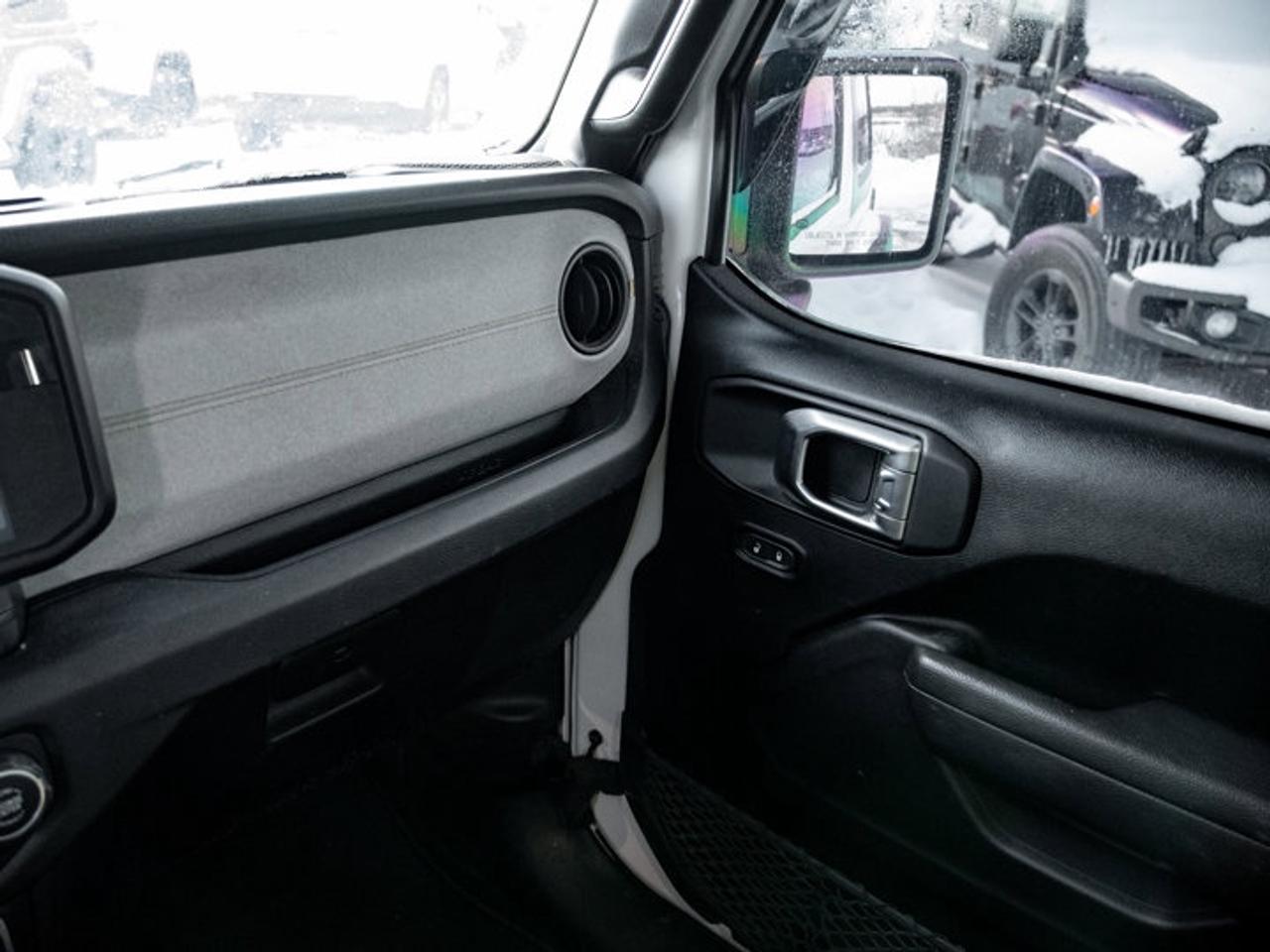 2024 Jeep Wrangler Willys Photo