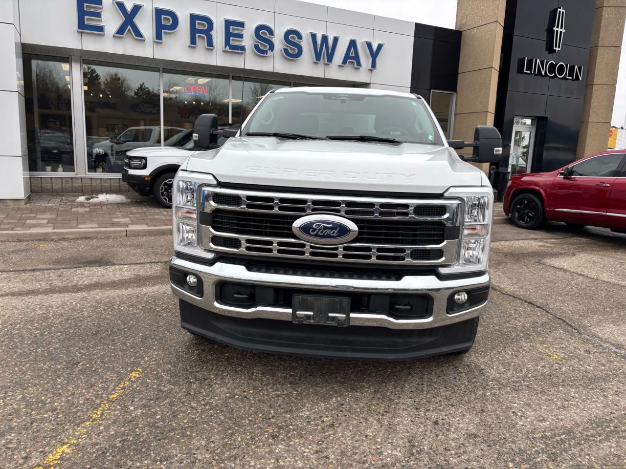 2024 Ford F-250 XLT, CREW CAB, 7.3L GAS ENGINE! SHORT BOX! Photo