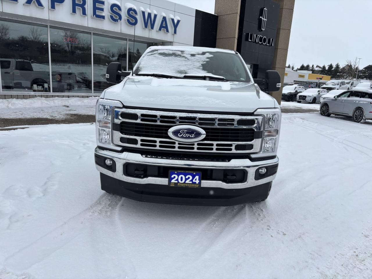 2024 Ford F-250 XLT, CREW CAB, 176"WB, 7.3L GAS ENGINE! Photo