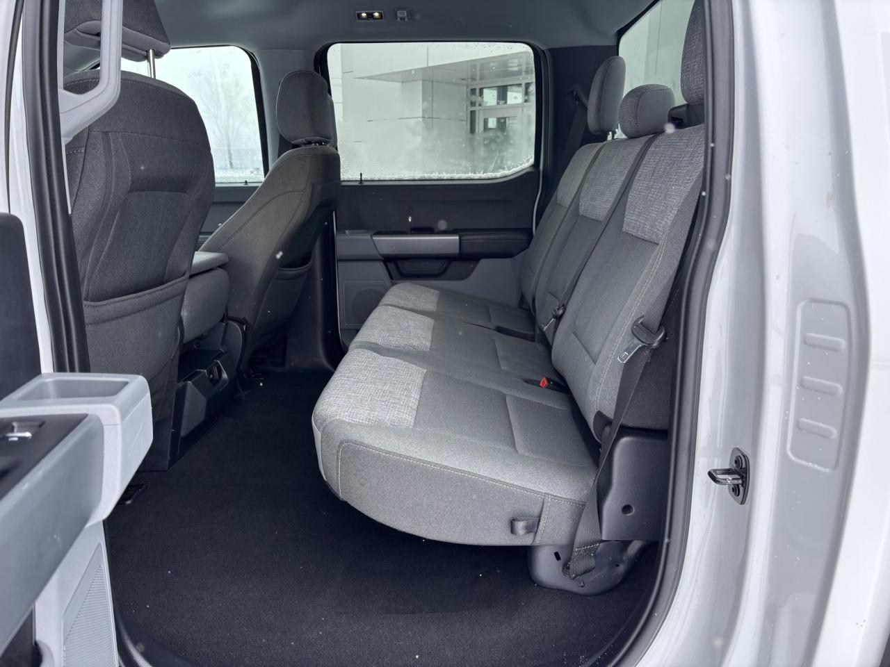 2024 Ford F-250 XLT, CREW CAB, 176"WB, 7.3L GAS ENGINE! Photo