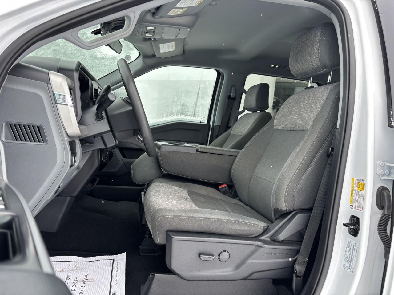 2024 Ford F-250 XLT, CREW CAB, 176"WB, 7.3L GAS ENGINE! Photo