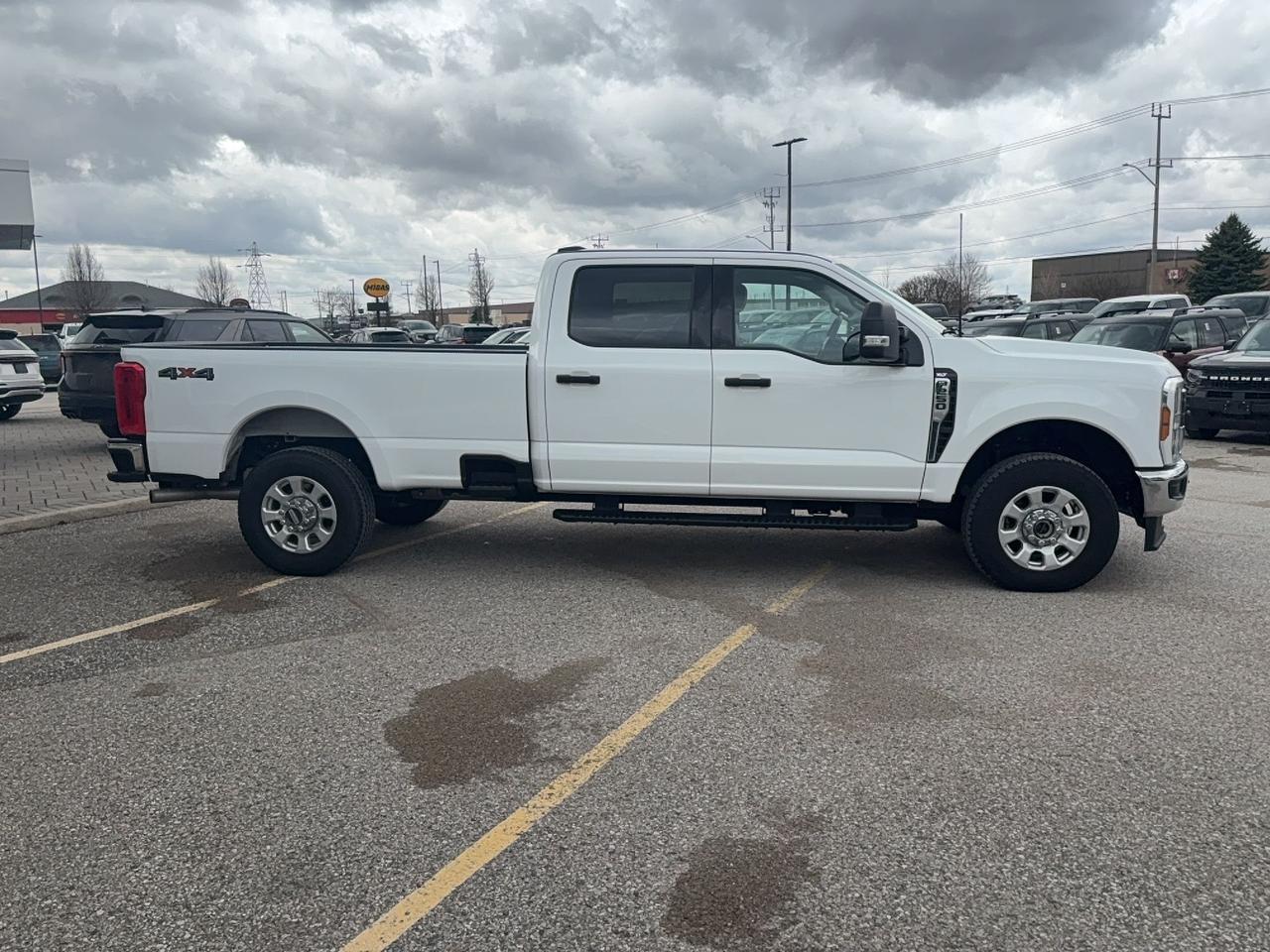 2024 Ford F-250 XLT, CREW CAB, 176"WB, 7.3L GAS ENGINE! Photo