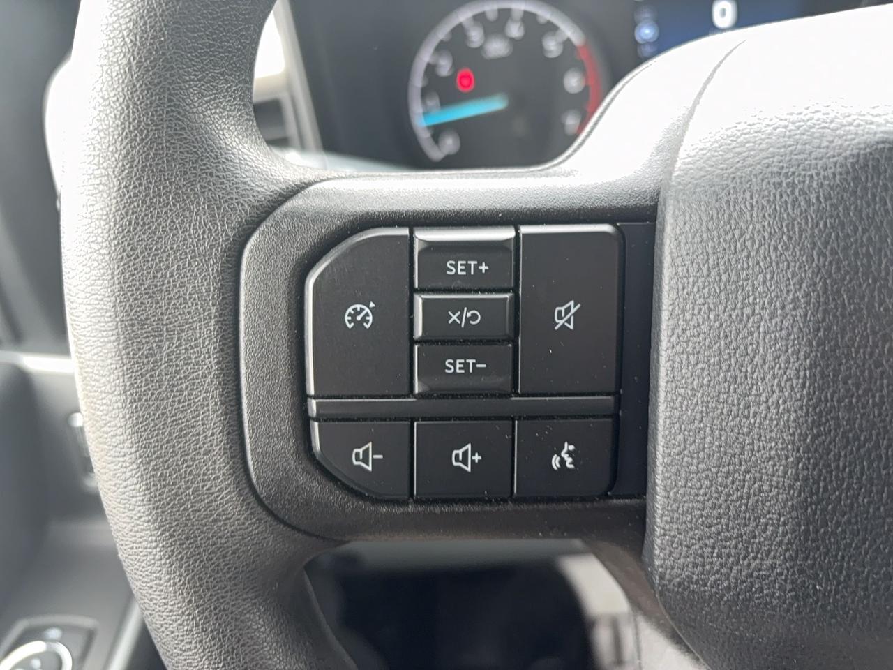 2024 Ford F-250 XLT, CREW CAB, 176"WB, 7.3L GAS ENGINE! Photo