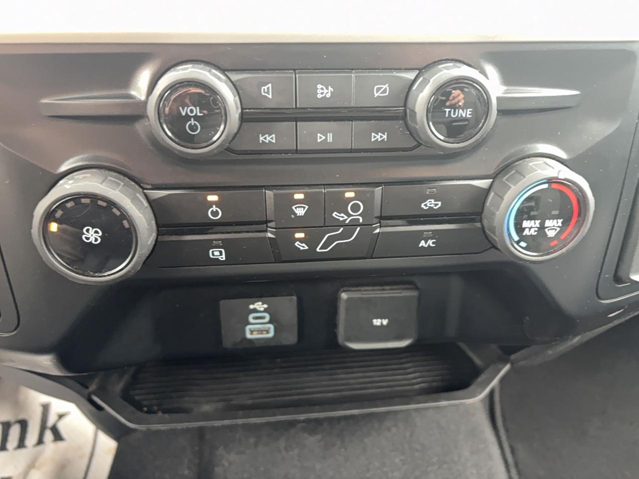 2024 Ford F-250 XLT, CREW CAB, 176"WB, 7.3L GAS ENGINE! Photo