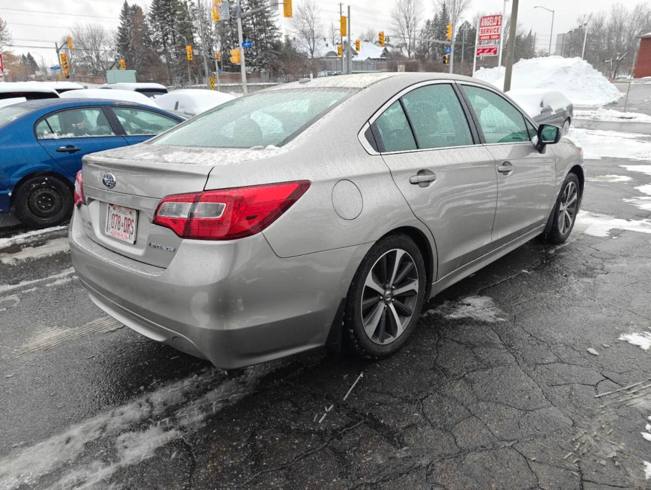 2017 Subaru Legacy 4dr Sdn CVT 2.5i w/Limited & Tech Pkg Photo