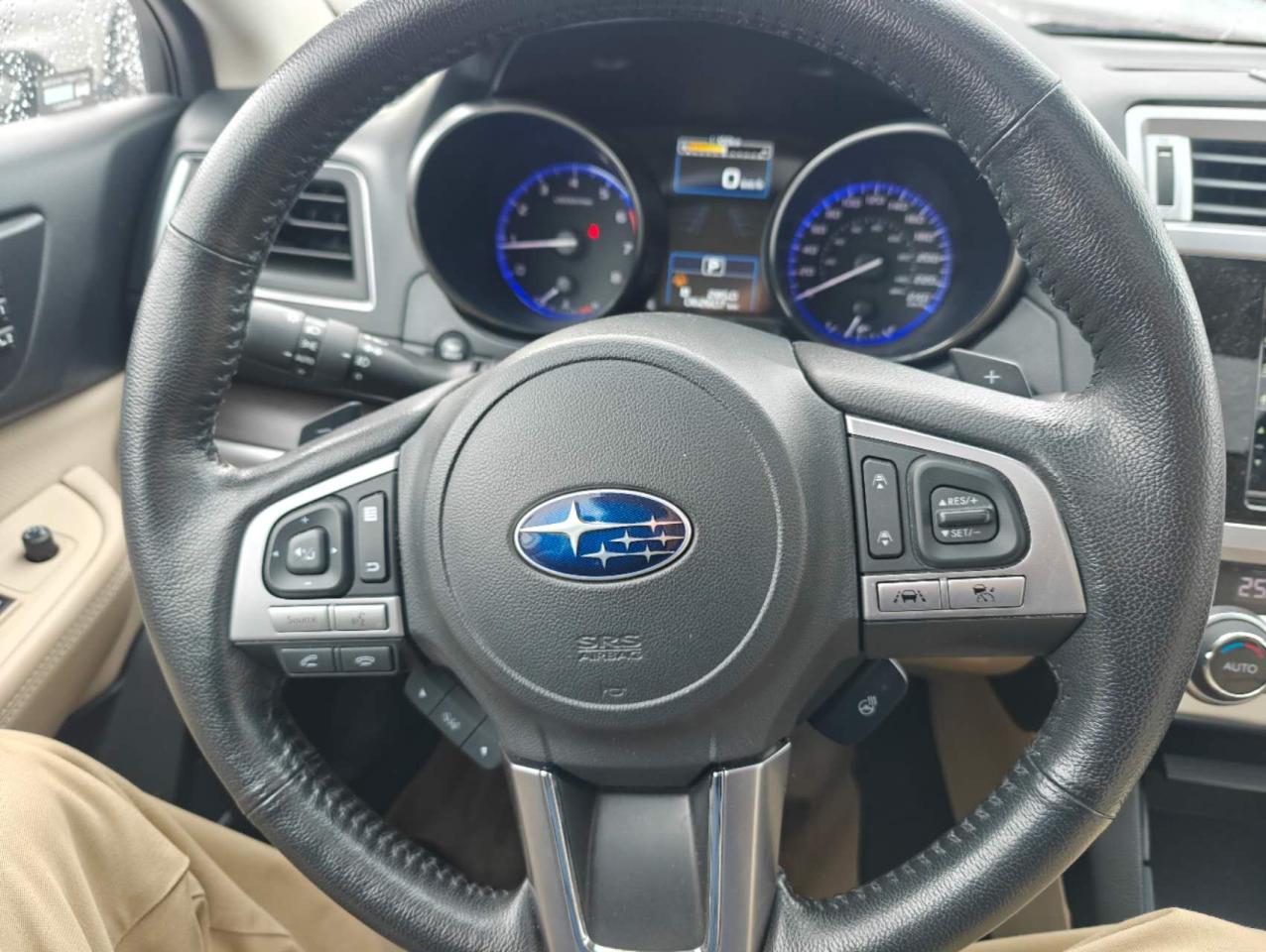 2017 Subaru Legacy 4dr Sdn CVT 2.5i w/Limited & Tech Pkg Photo