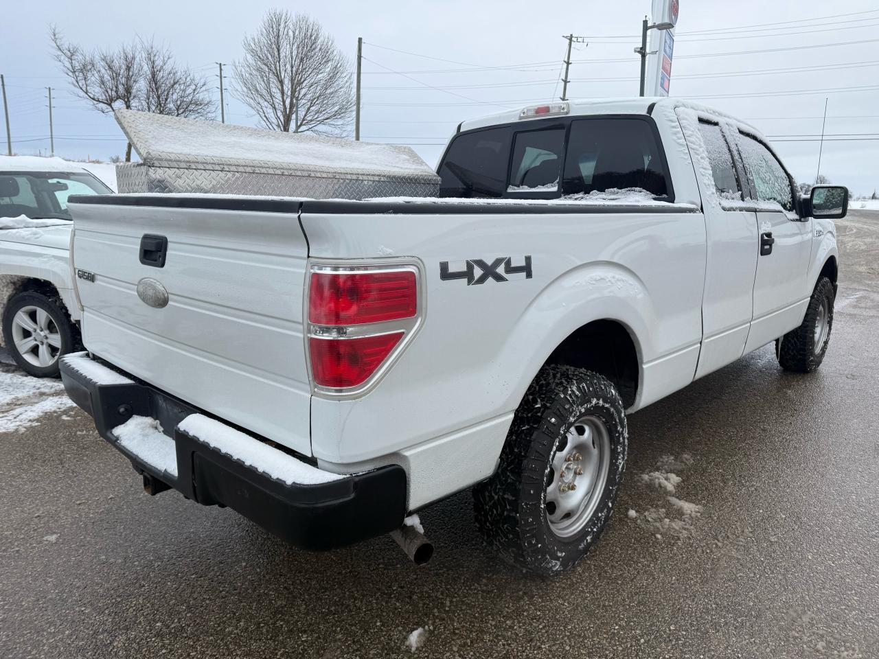 2011 Ford F-150 XL 4x4 long box Photo