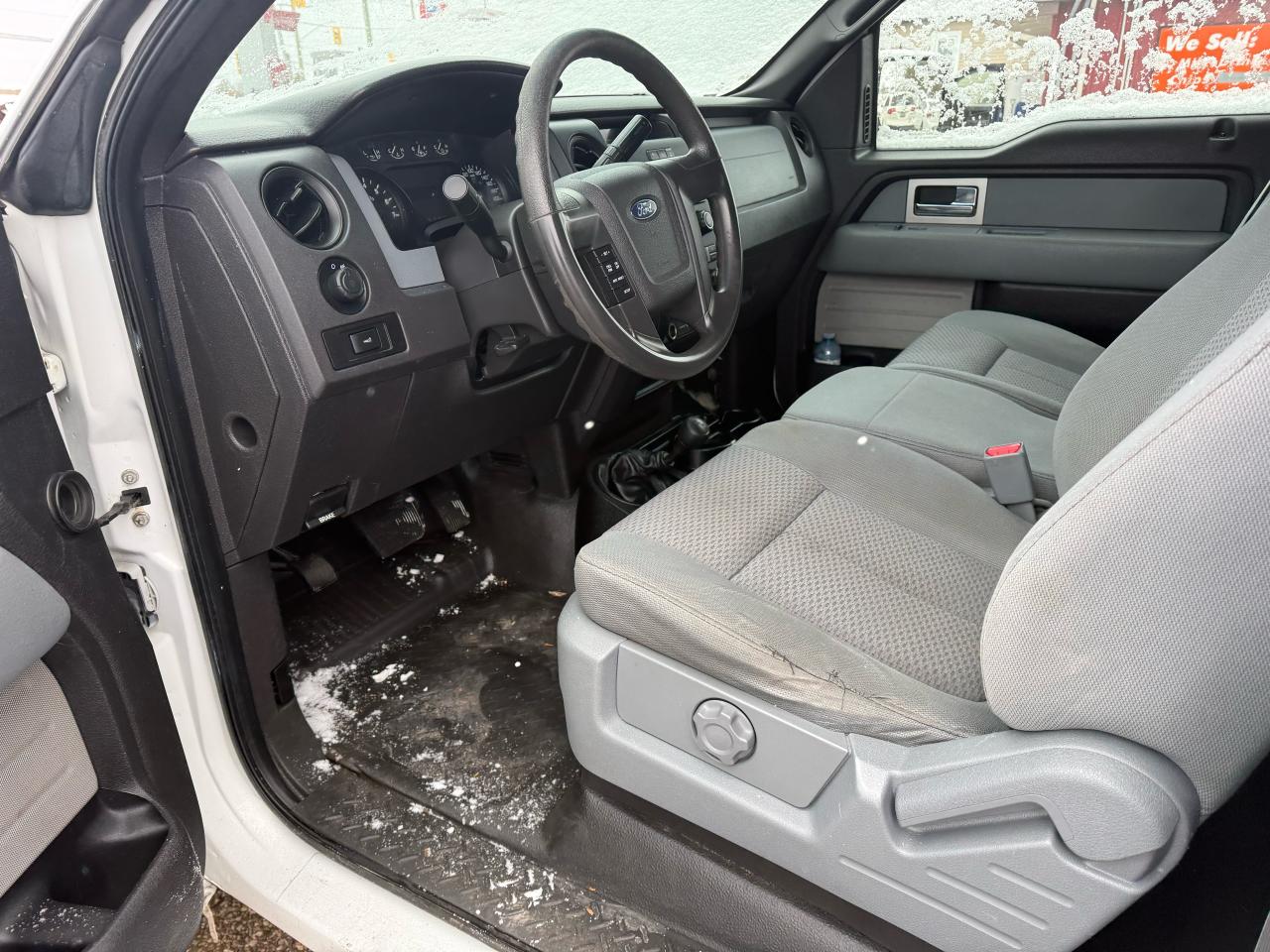 2011 Ford F-150 XL 4x4 long box Photo