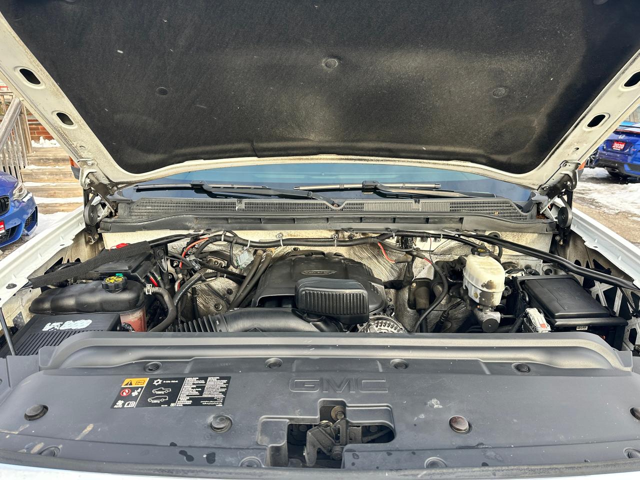 2018 GMC Sierra 2500 4X4 RegCab 133.6" 6.0L V8 Cloth FM RearCam CarPlay Photo